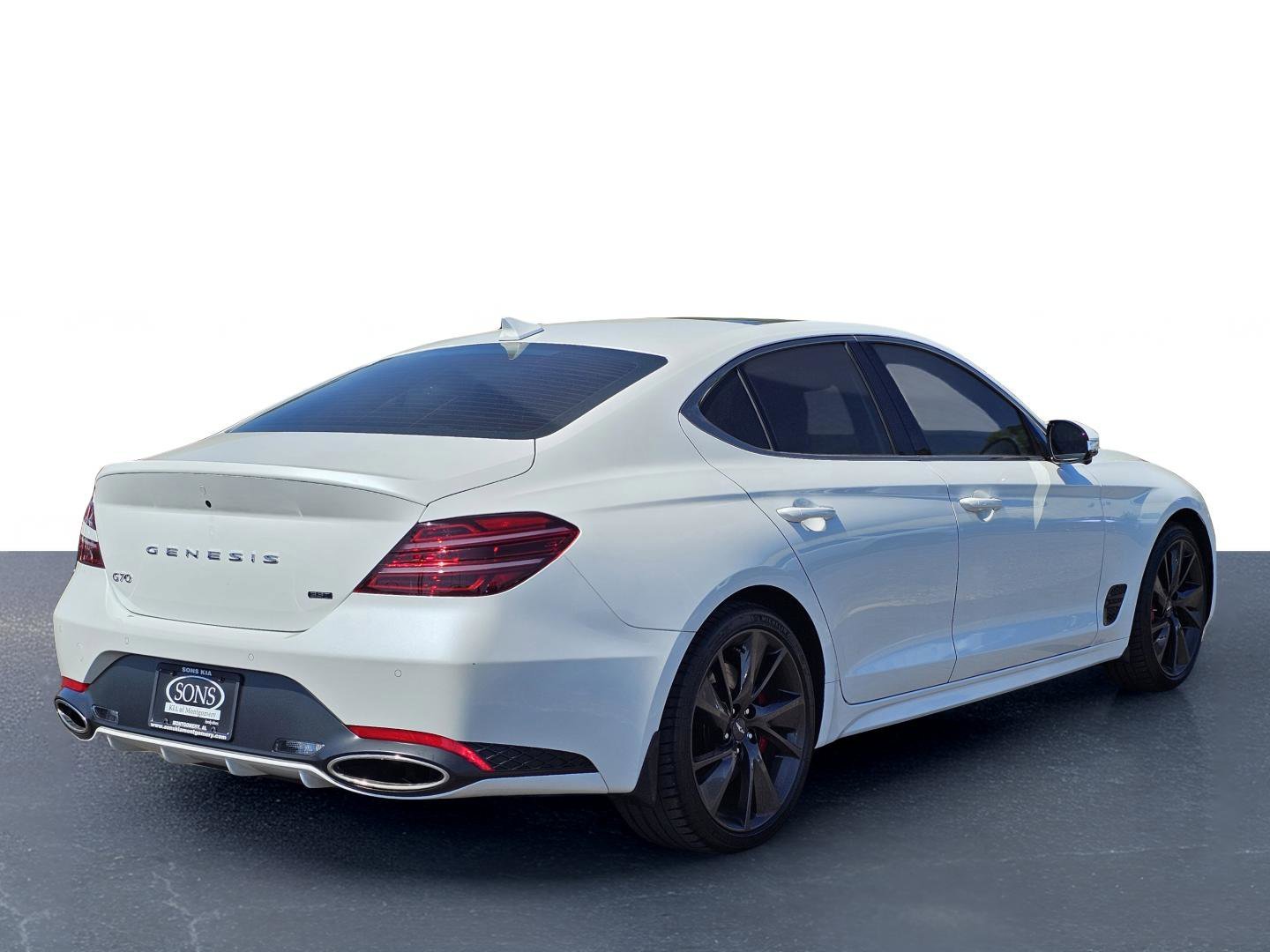 Used 2023 Uyuni White Genesis 3.3T image 8