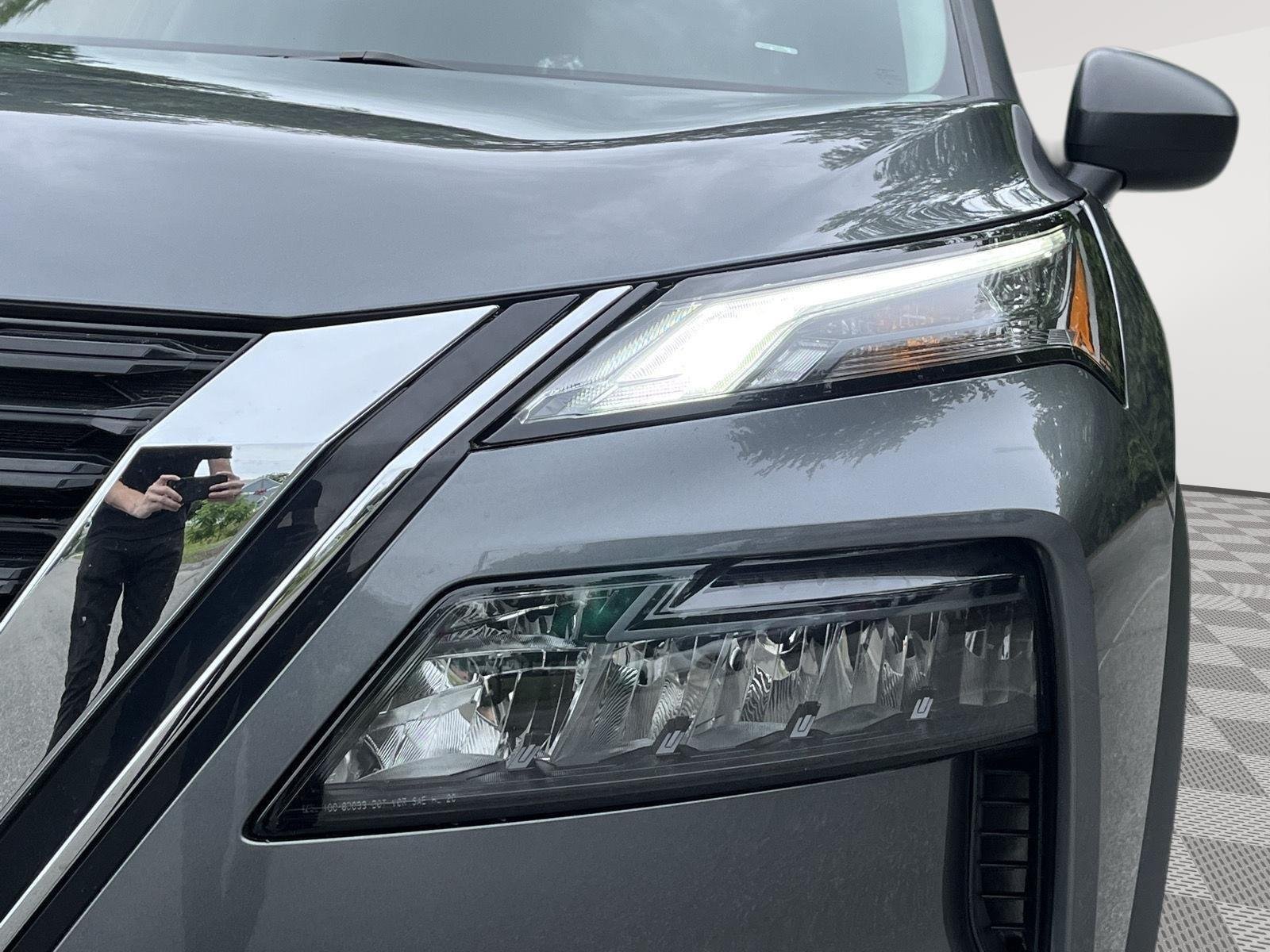 Used 2023 Gun Metallic Nissan S image 10