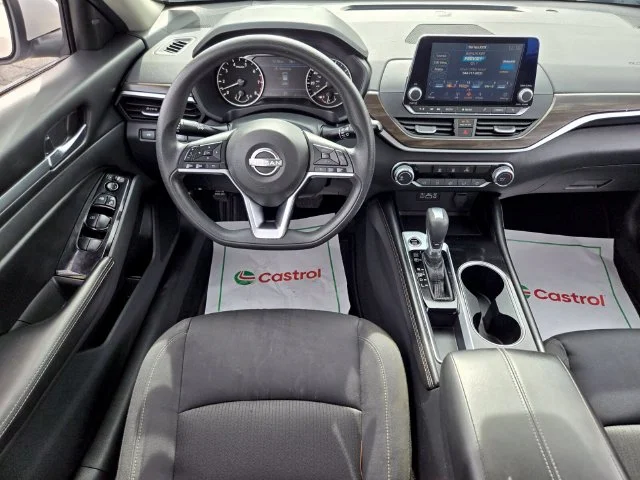 Used 2023 Silver Nissan 2.5 SV image 13