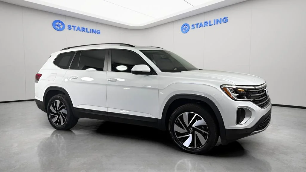 Used 2024 White Volkswagen 2.0T SE w/Technology image 12
