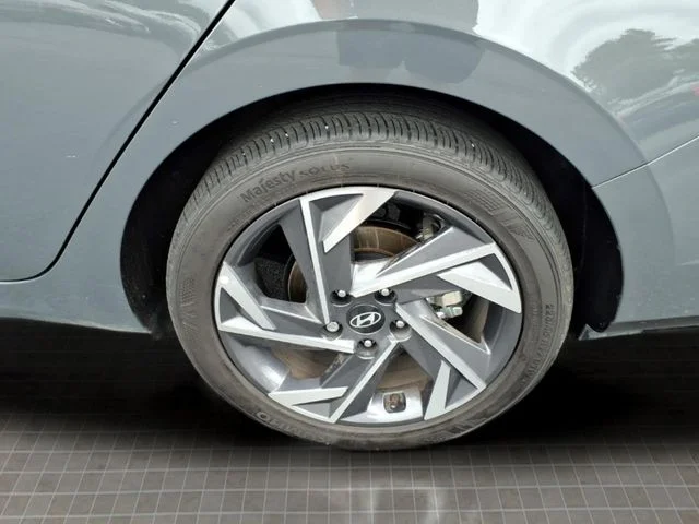 Used 2024 Gray Hyundai SEL image 16