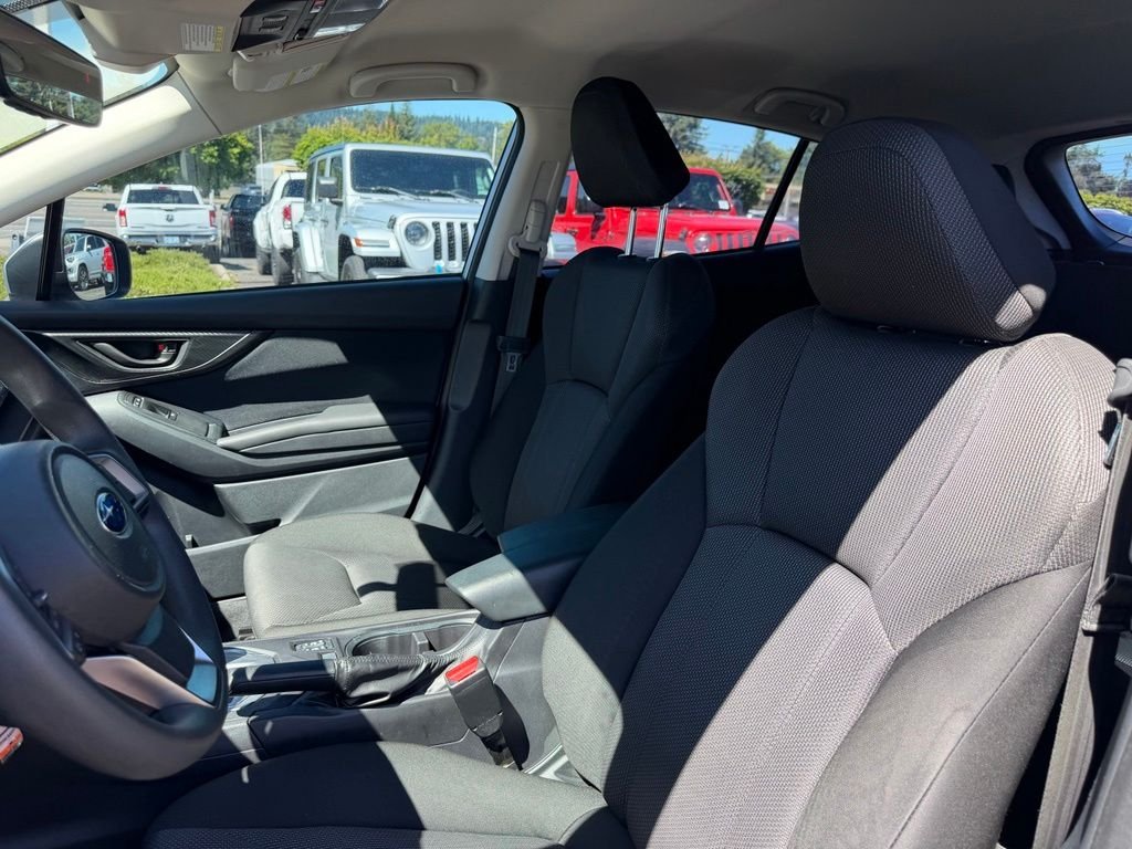 Used 2018 Silver Subaru 2.0i Premium image 15