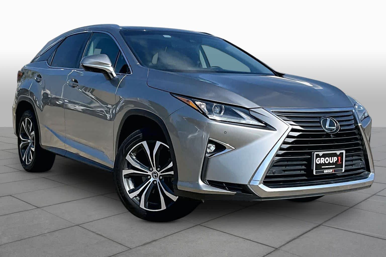 Used 2019 Atomic Silver Lexus  image 3