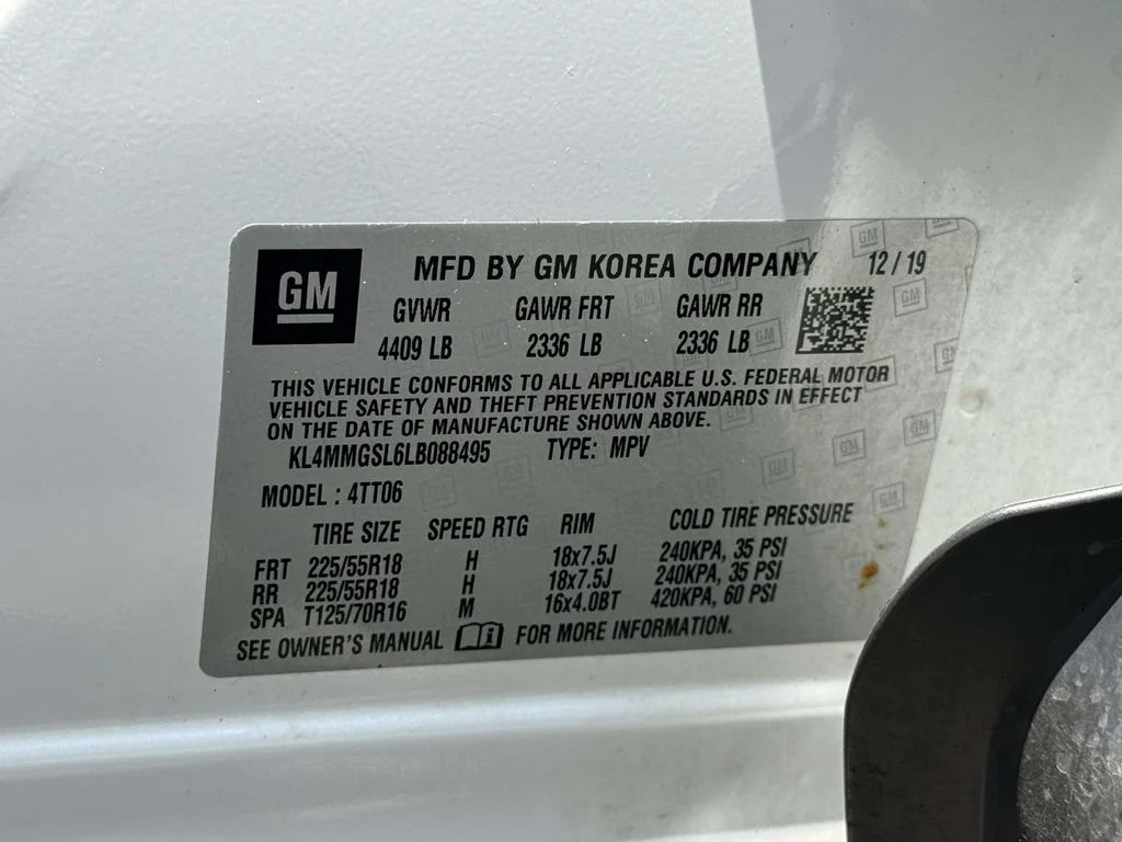 Used 2020 White Frost Buick Essence image 30