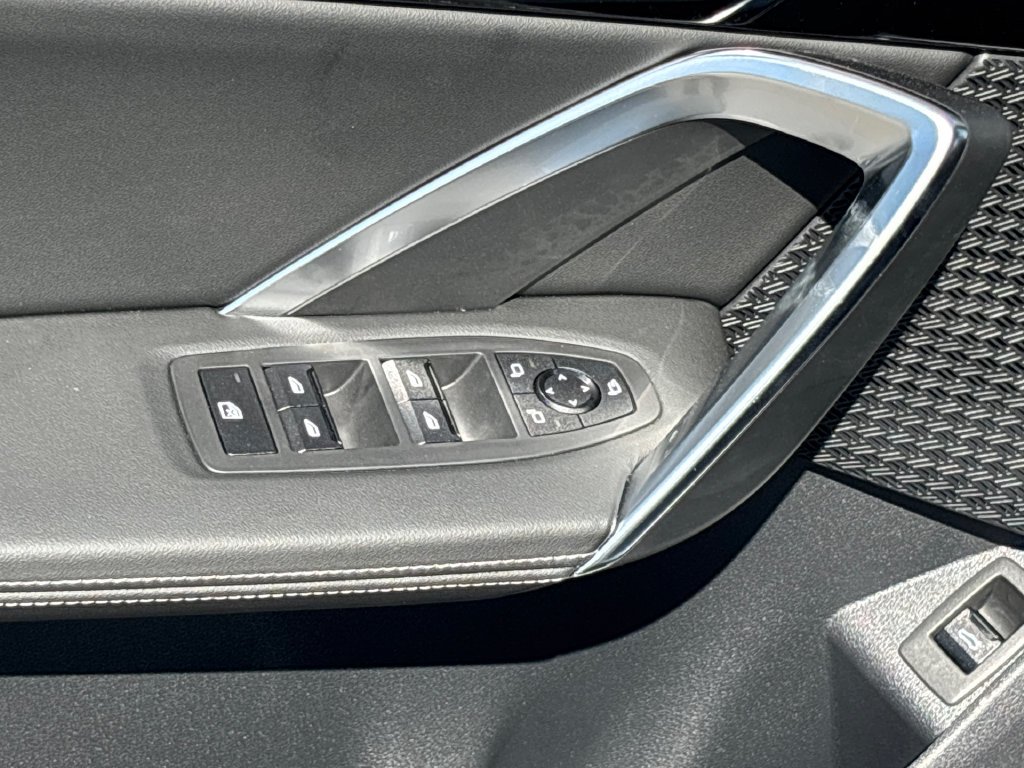 New 2026 Alpine White BMW xDrive28i image 23