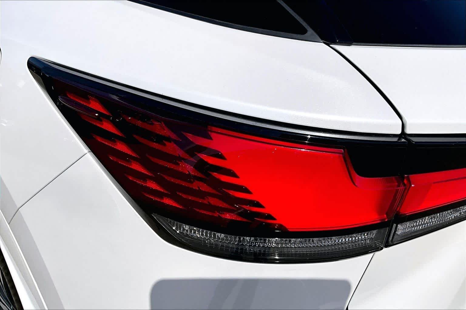 Used 2025 Eminent White Pearl Lexus Premium image 29