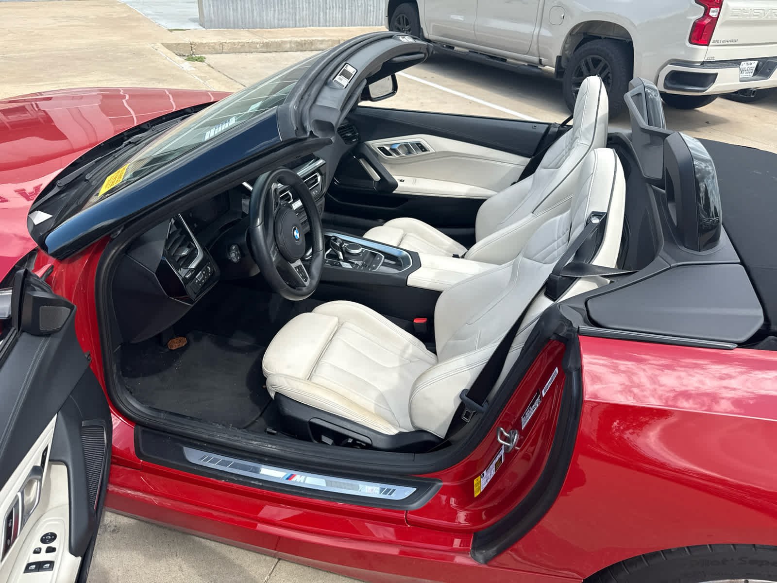 Used 2023 San Francisco Red Metallic BMW sDrive30i image 8