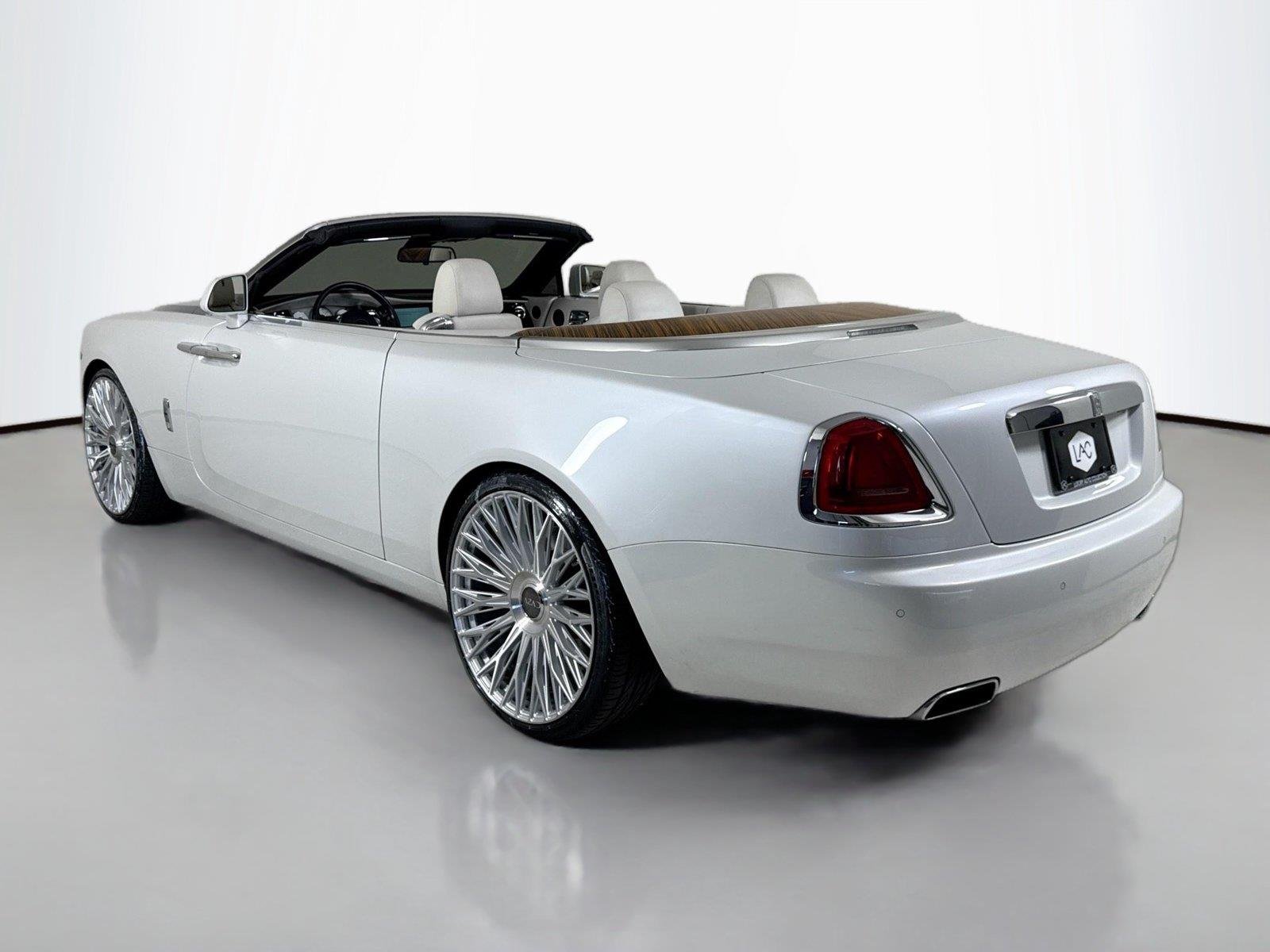 Used 2016 English White Rolls-Royce  image 10