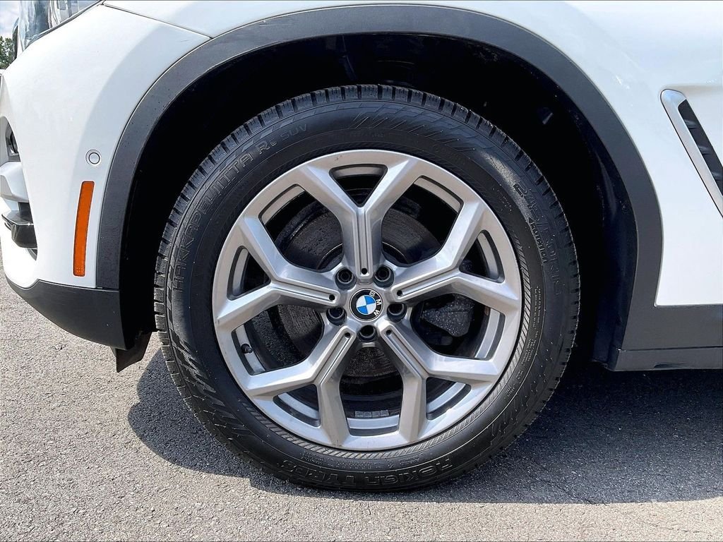 Used 2021 White BMW xDrive30i image 22