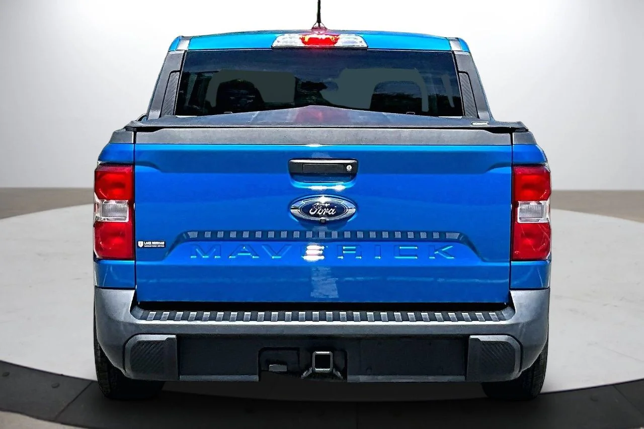 Used 2022 Blue Ford XL image 8