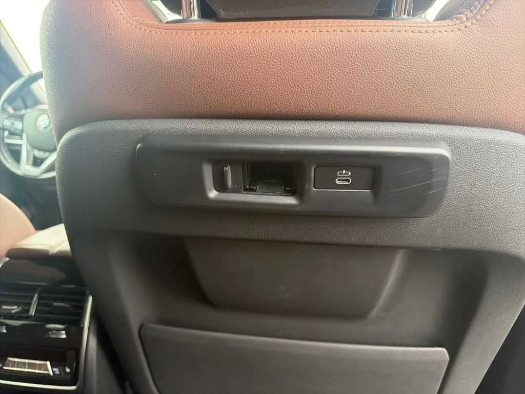 Certified Used 2019 Mineral White Metallic BMW xDrive40i image 45
