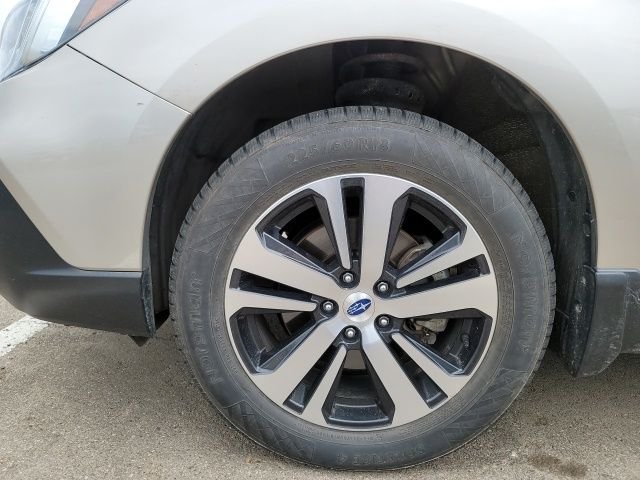 Used 2018 Tungsten Metallic Subaru 2.5i image 12