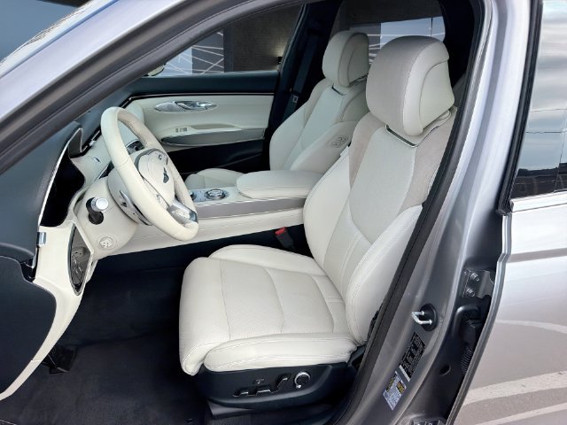 Certified Used 2025 Silver Genesis Advanced image 14