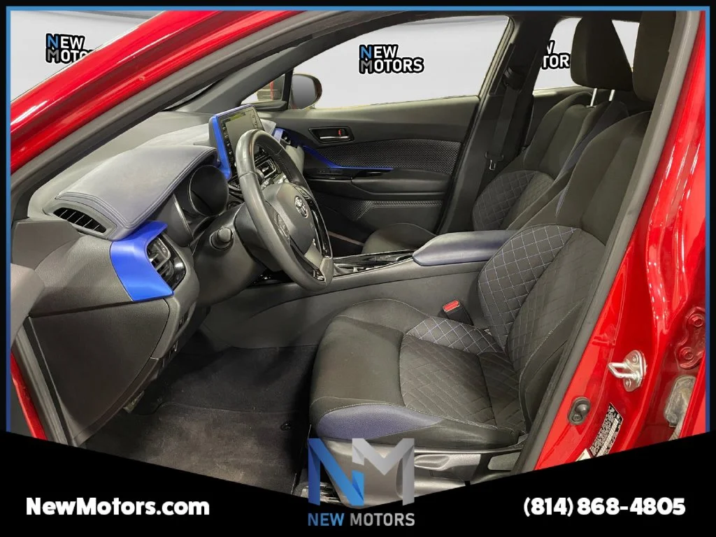Used 2021 Red Toyota XLE image 9