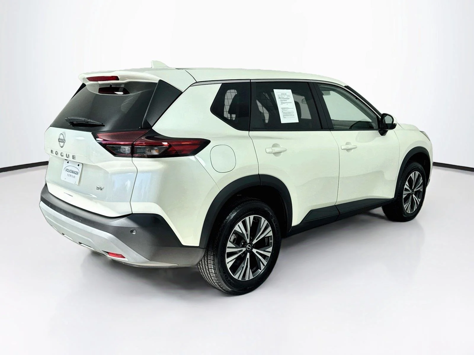 Used 2022 Pearl White Tricoat Nissan SV image 2