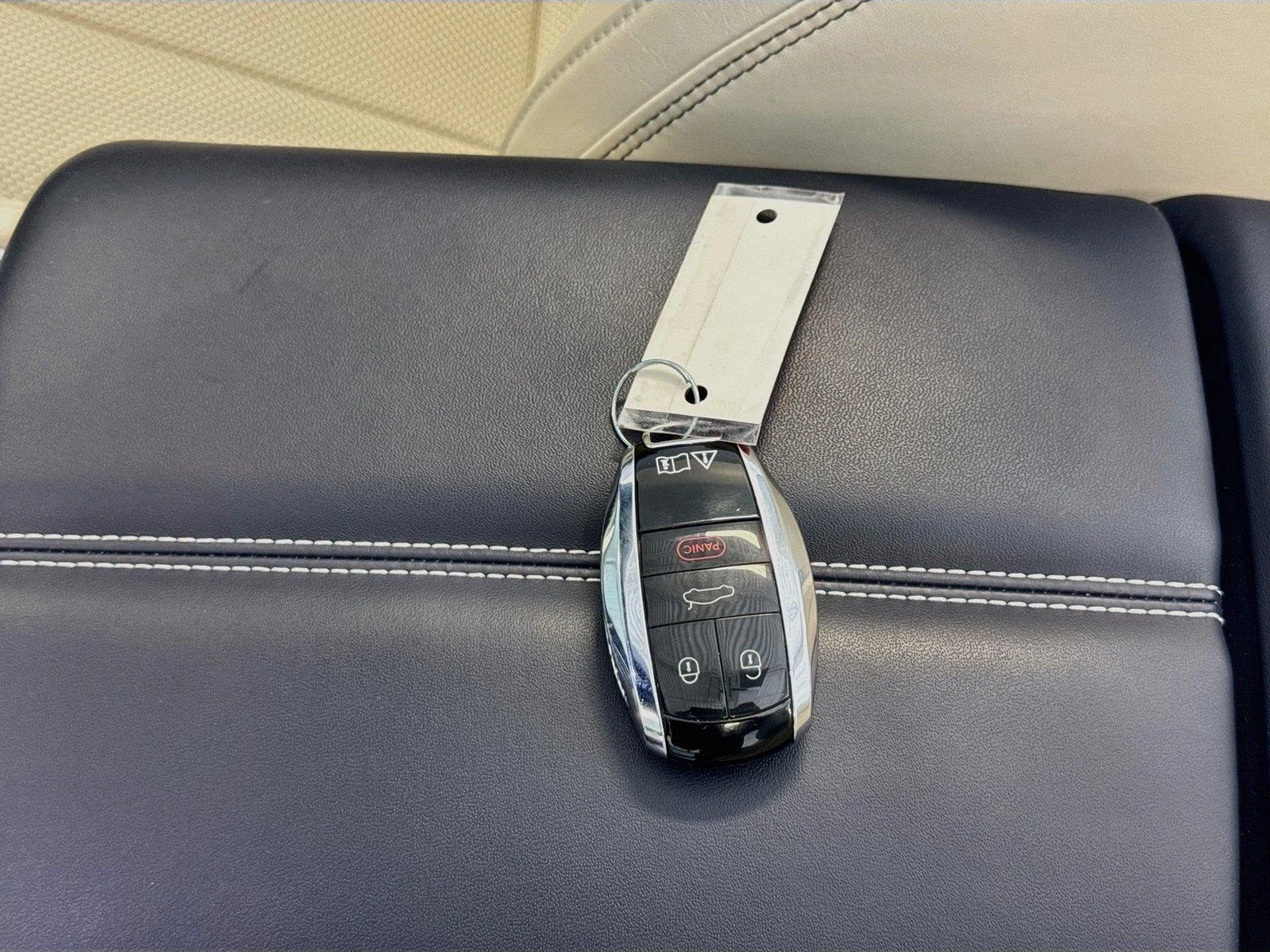 Used 2024 Dark Sapphire Metallic Bentley GT V8 image 30