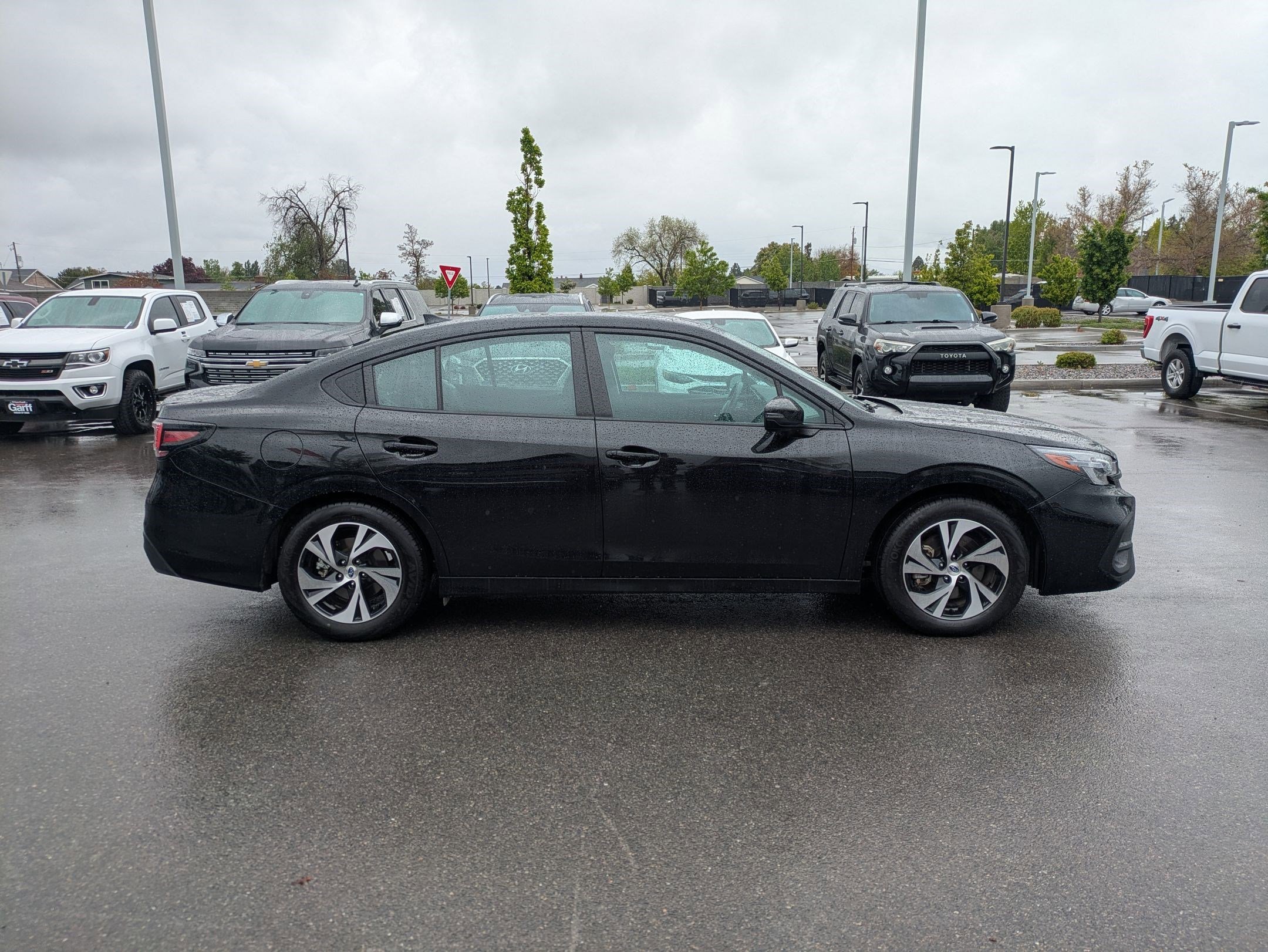 Used 2025 Crystal Black Silica Subaru Premium image 2