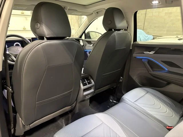 New 2026 Black Volkswagen 2.0T SE image 11