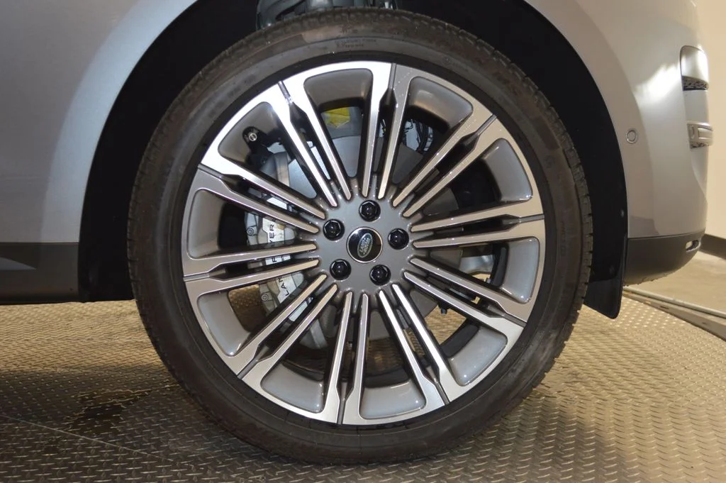 Used 2025 Gray Land Rover SE image 14