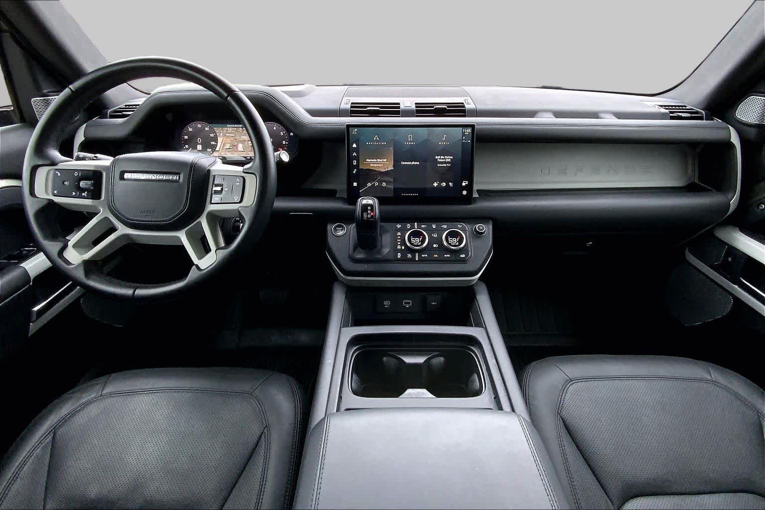 Used 2023 Pangea Green Metallic Land Rover S image 14