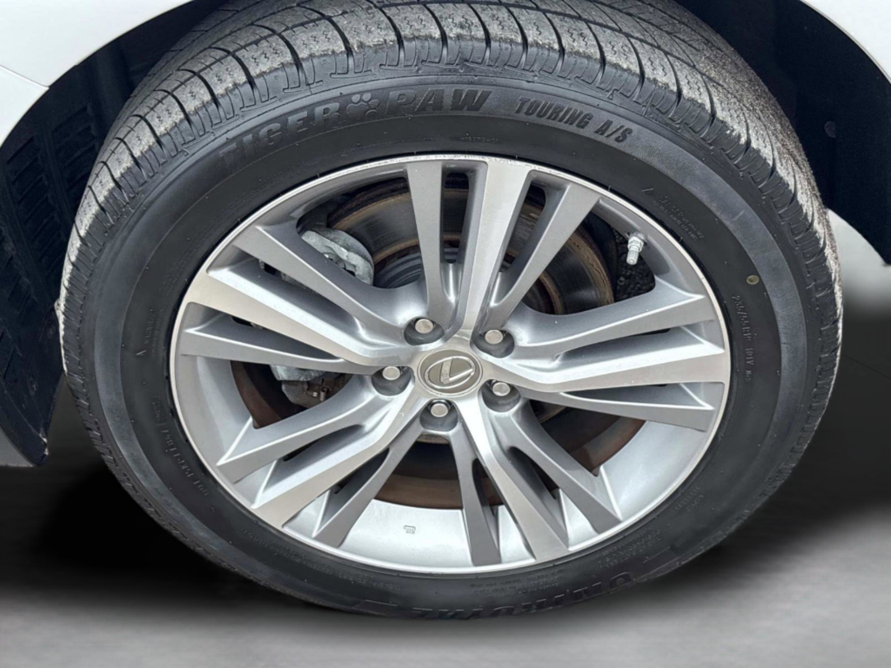 Used 2015 Silver Lexus 350 image 35