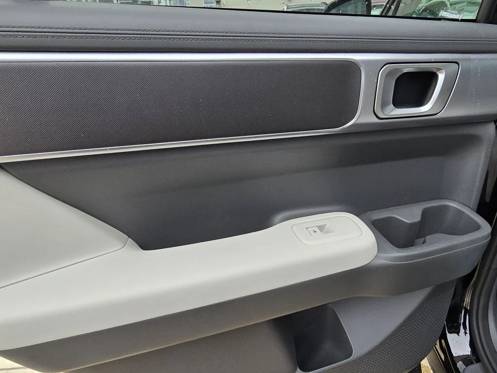 New 2027 Gray Hyundai SE image 12