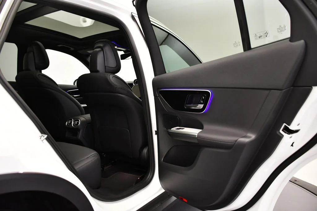 New 2026 Polar White Mercedes-Benz GLC 300 image 50
