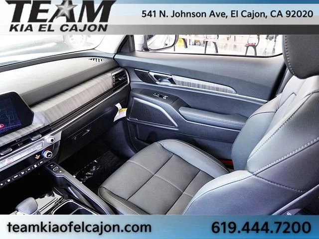 Used 2025 Silver Kia EX FWD image 23