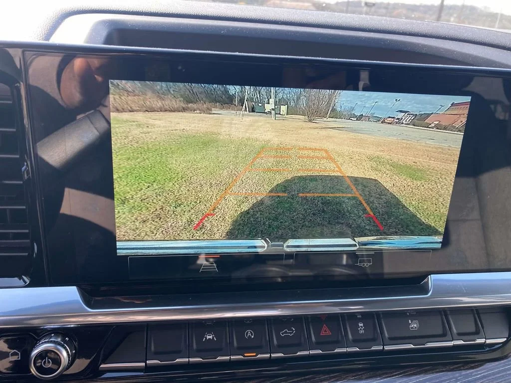 New 2026 Sterling Metallic GMC Elevation image 19