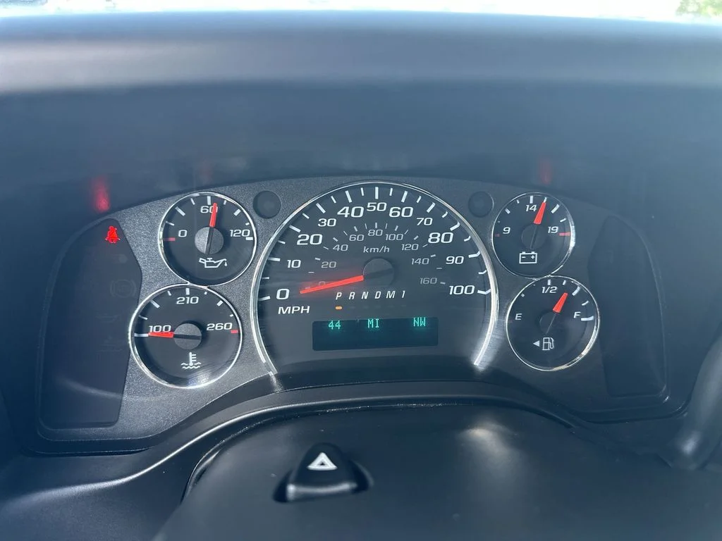 Used 2023 White Chevrolet LT image 20