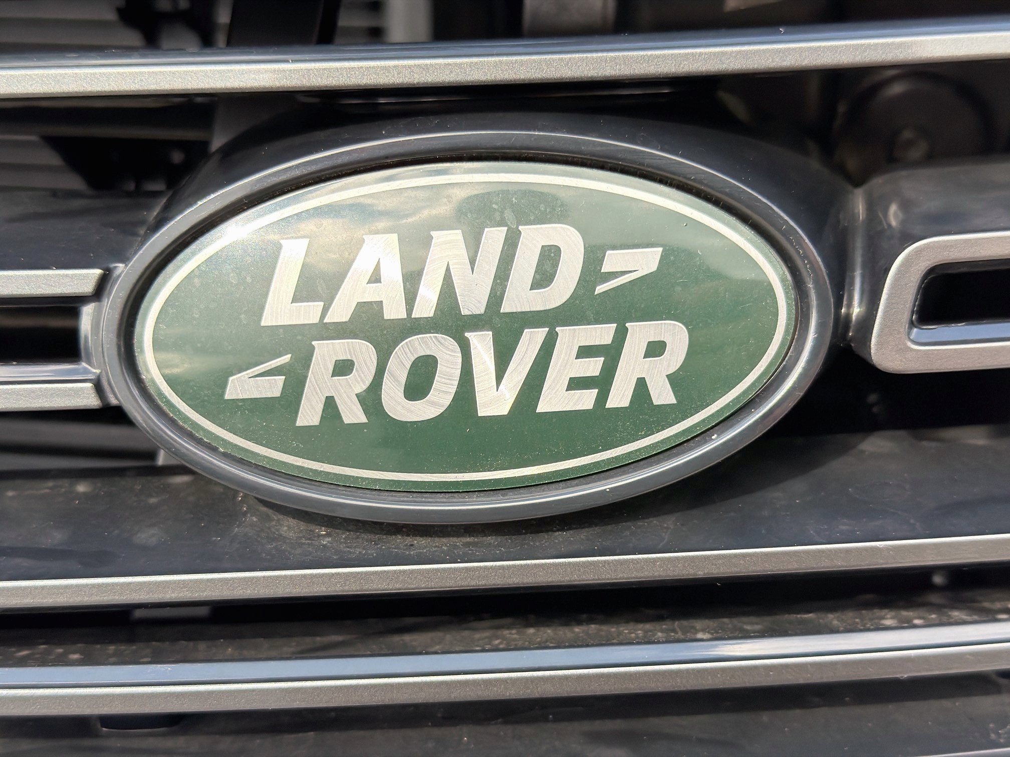 New 2026 Fuji White Land Rover SE image 11