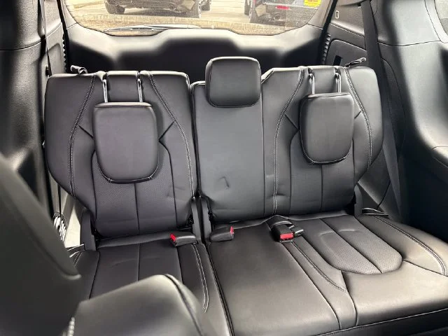2025 Chrysler Pacifica Select - Photo 12