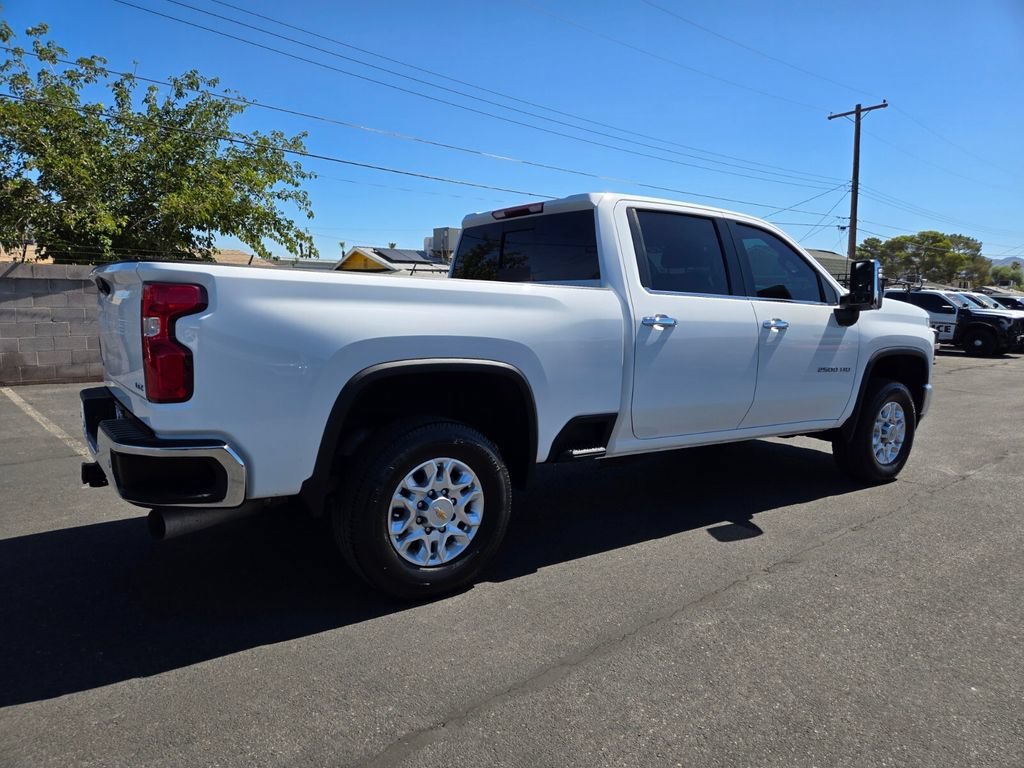 Used 2022 Summit White Chevrolet LTZ image 6