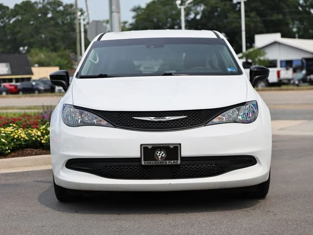 Used 2024 Bright White Clearcoat Chrysler LX image 14