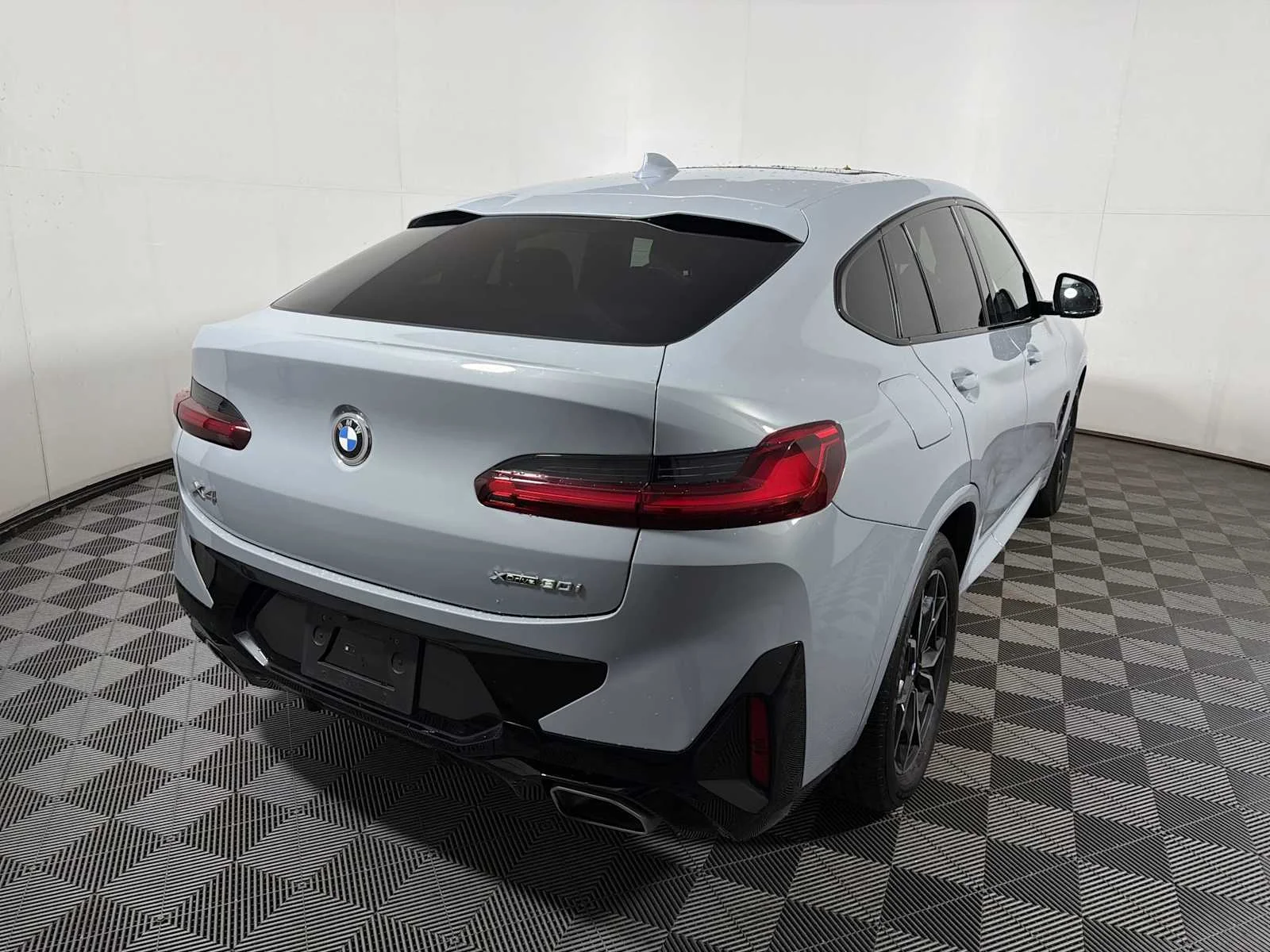 2025 BMW X4 30i - Photo 6