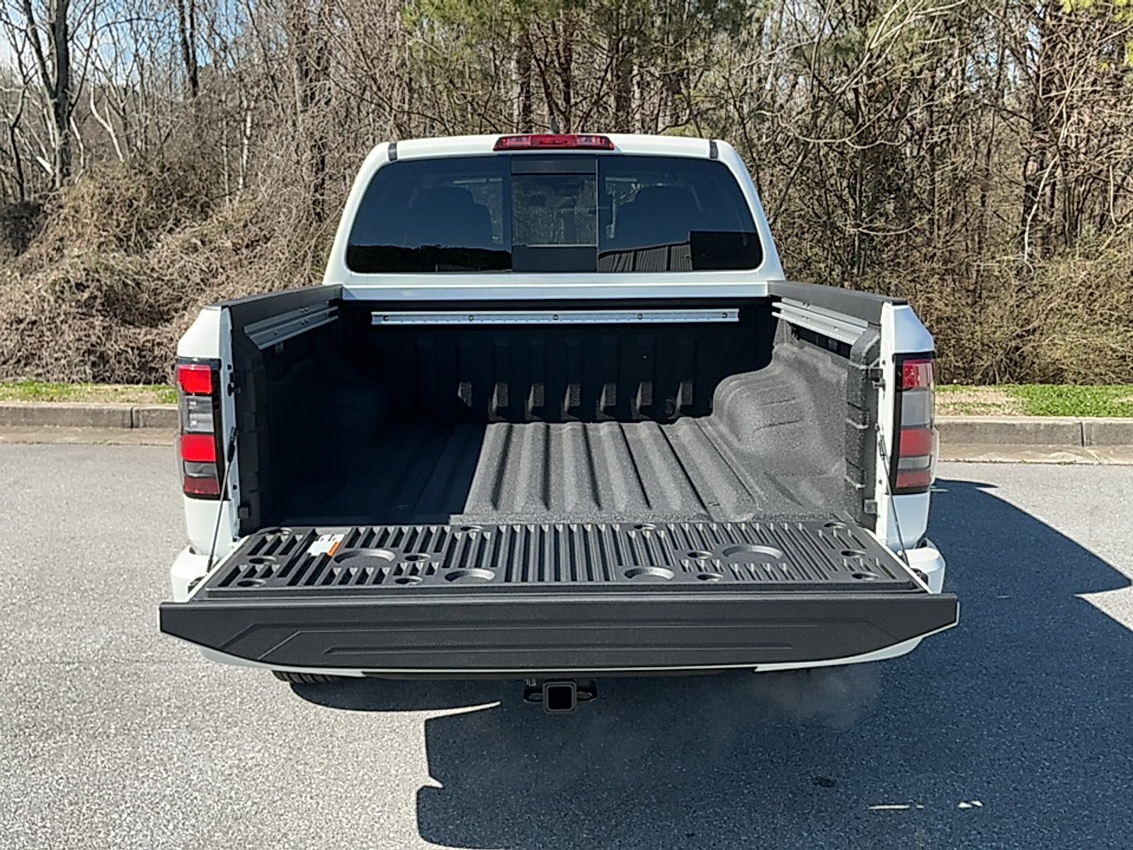 New 2026 Glacier White Nissan Crew Cab SV 4x2 image 15