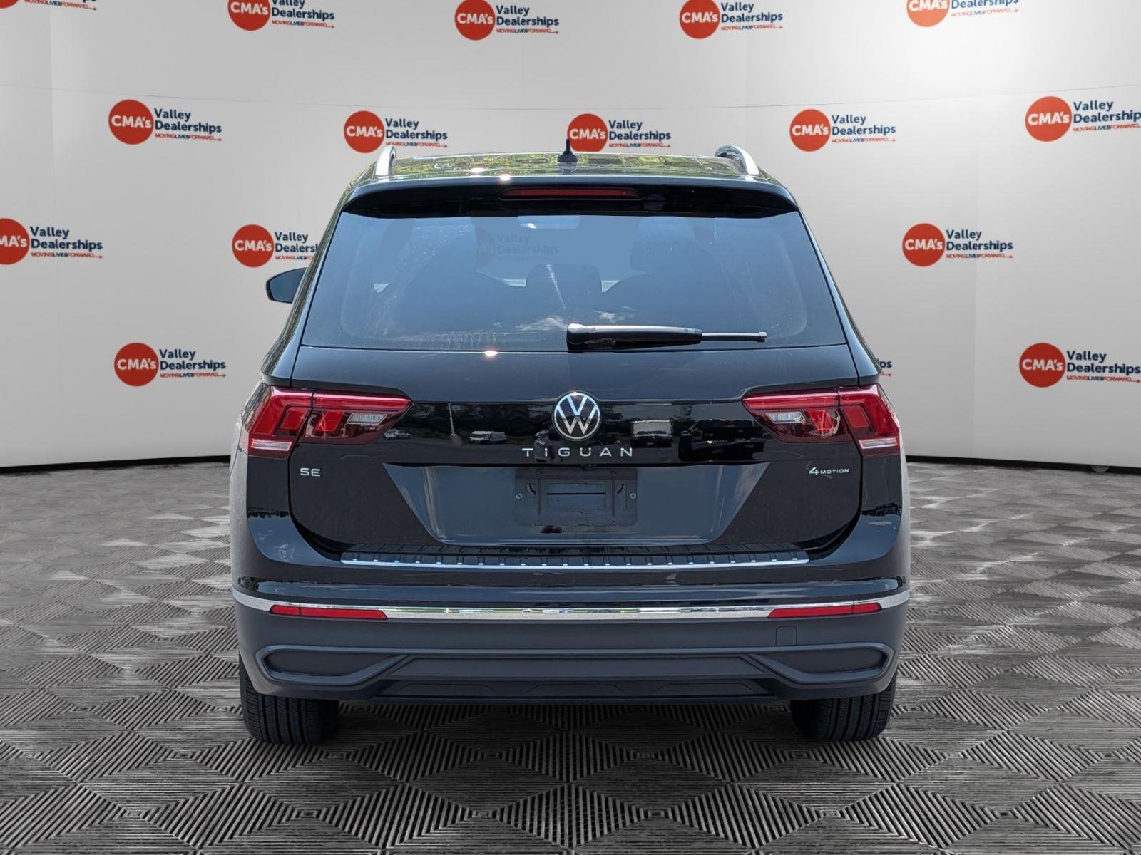 Used 2023 Deep Black Pearl Volkswagen SE image 6