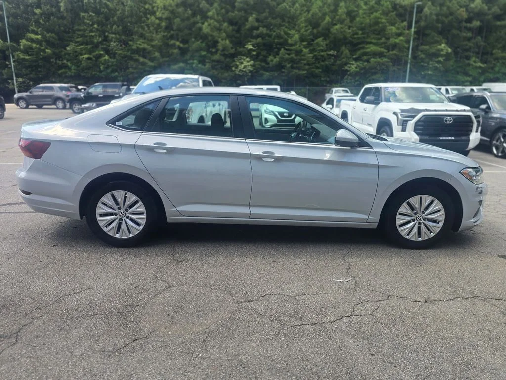 Used 2019 White Volkswagen 1.4T S image 9