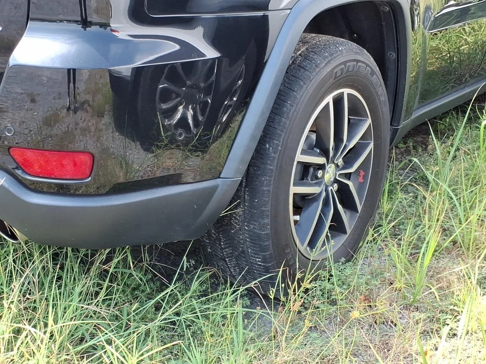 Used 2018 Diamond Black Crystal Pearlcoat Jeep Trailhawk image 10