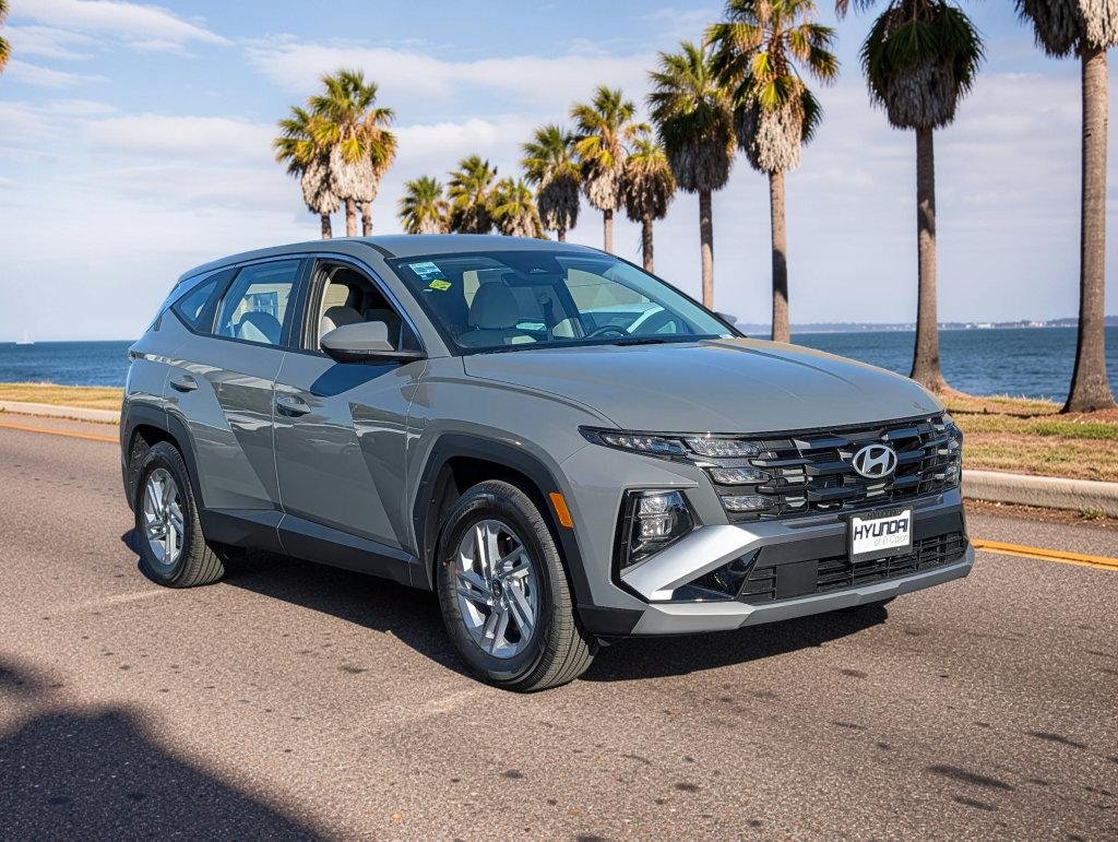 New 2026 Gray Hyundai SE FWD image 4