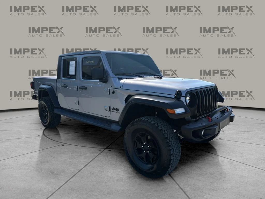 Used 2020 Silver Jeep Sport image 8