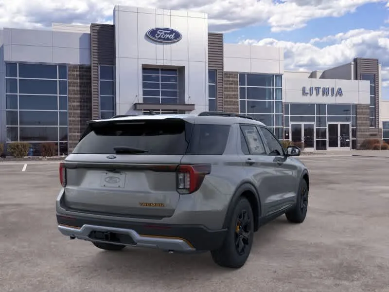 New 2026 Carbonized Gray Metallic Ford Tremor® image 8