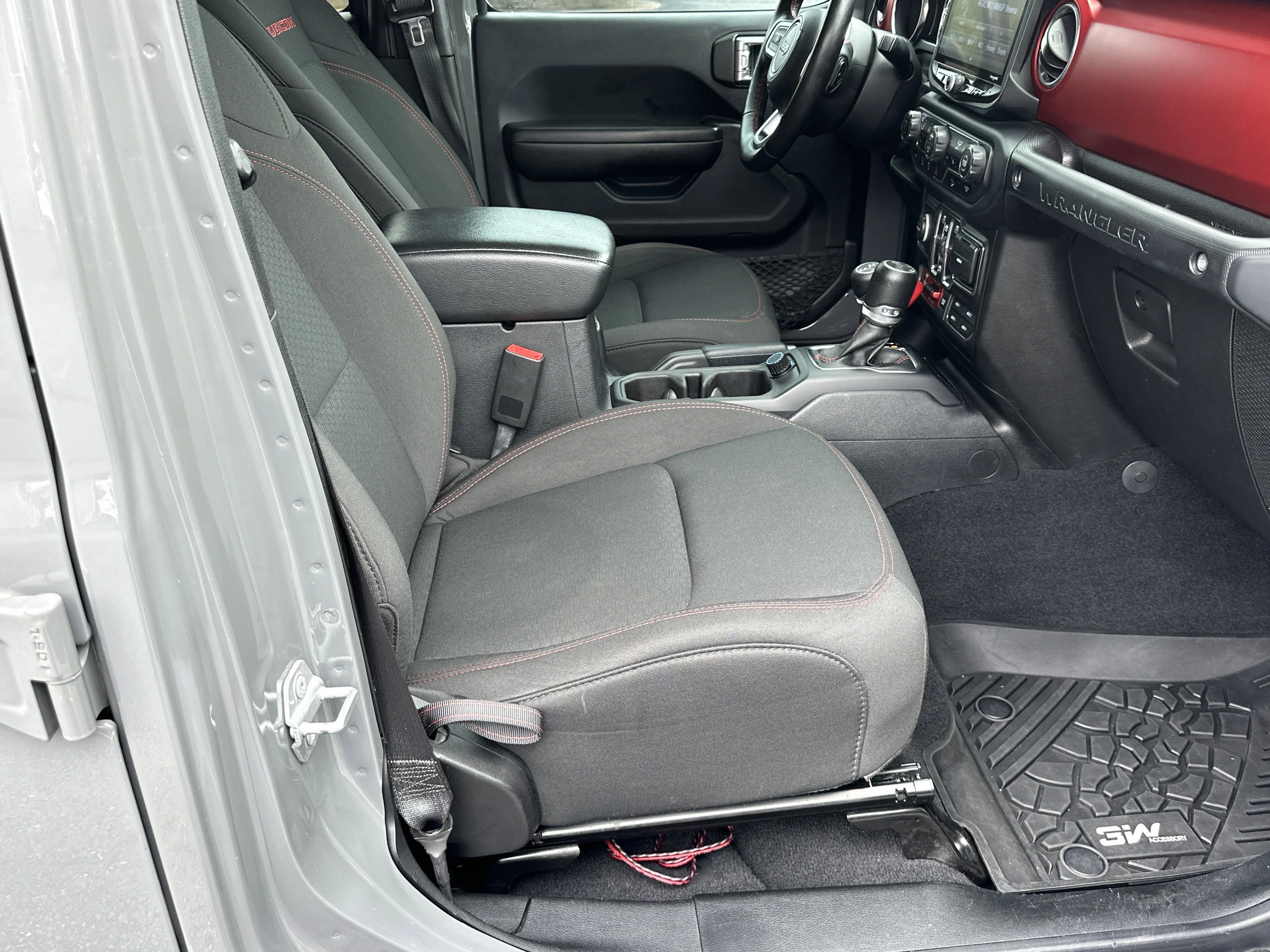 Used 2019 Sting-Gray Clear Coat Jeep Rubicon image 13