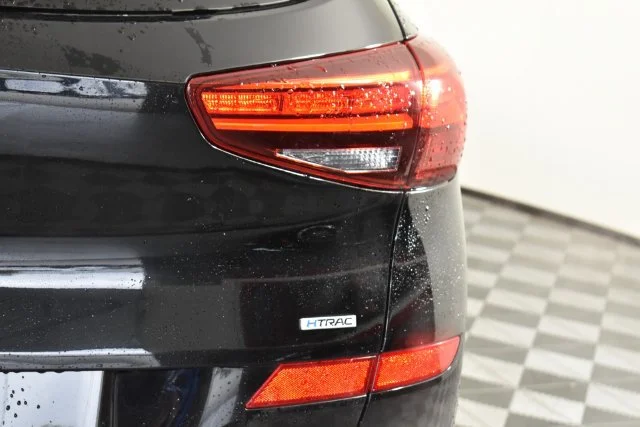 Used 2020 Black Hyundai Ultimate image 7