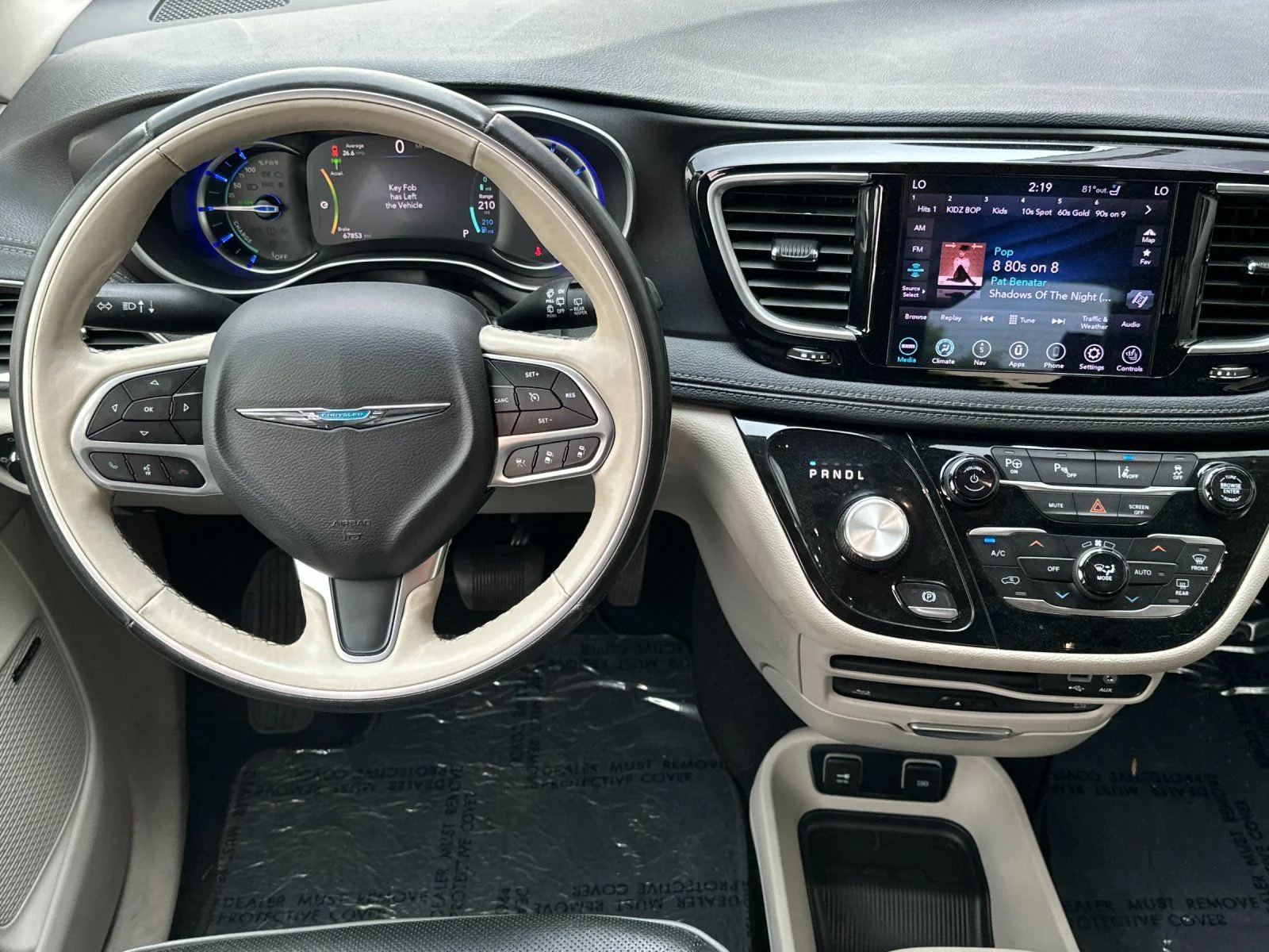 Used 2020 Ceramic Gray Clearcoat Chrysler Limited image 13