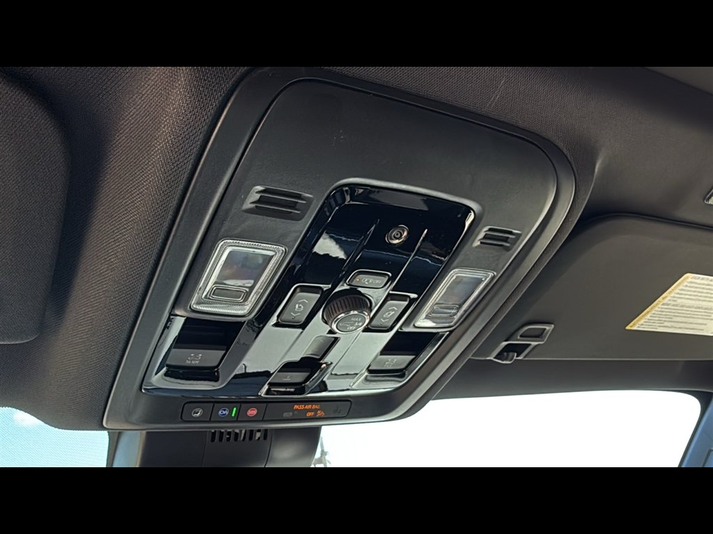 2026 Chevrolet Suburban Premier - Photo 17