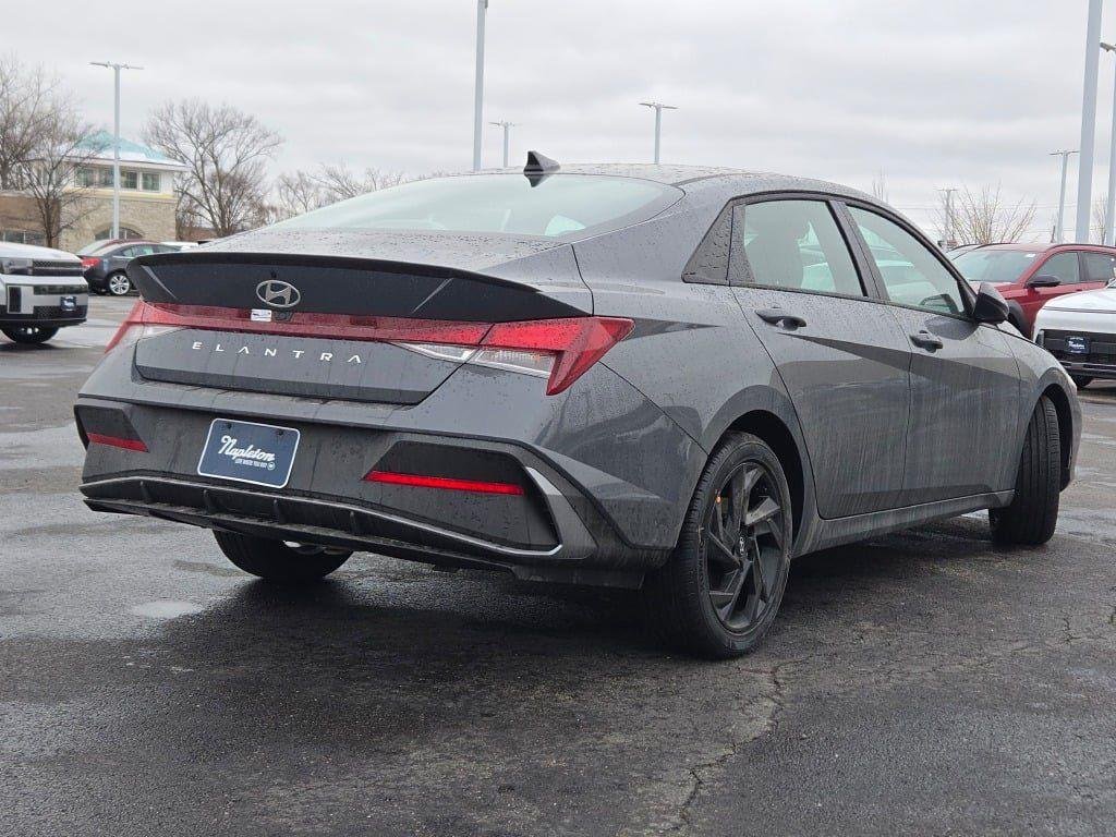 New 2026 Gray Hyundai SEL Sport image 13