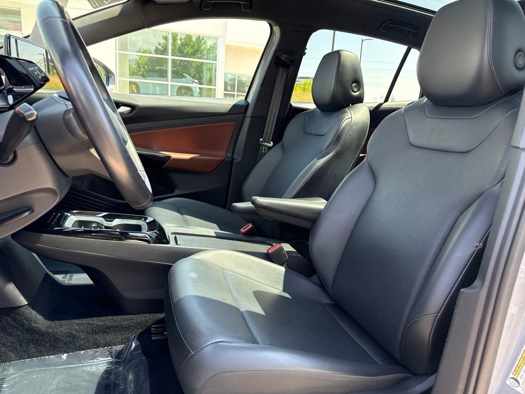 Certified Used 2022  Volkswagen Pro S image 10