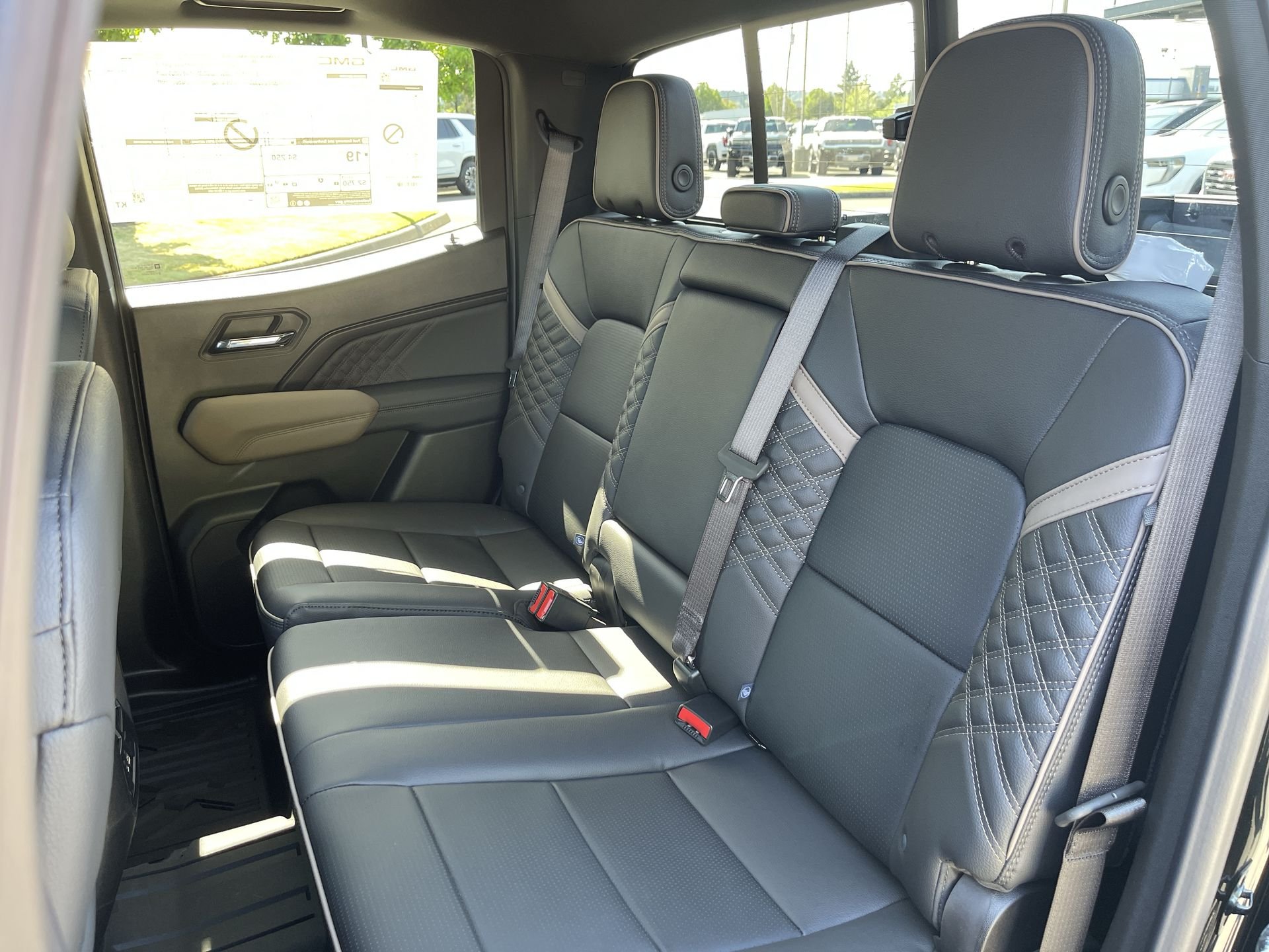 2025 GMC Canyon Denali - Photo 61