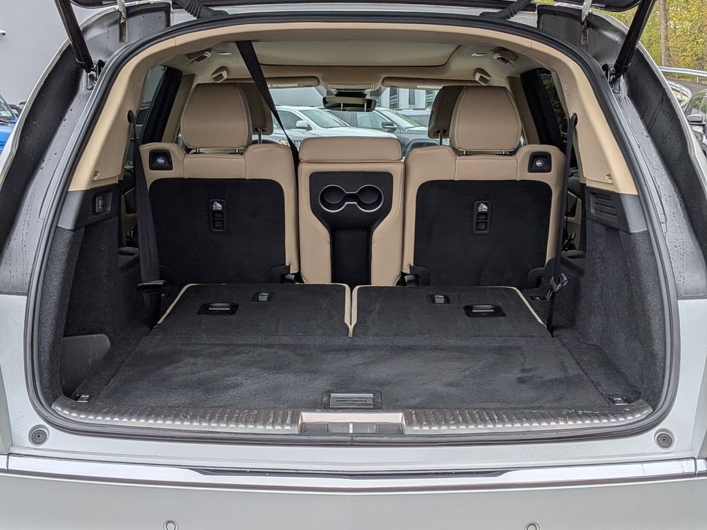Used 2023  Acura Advance image 6